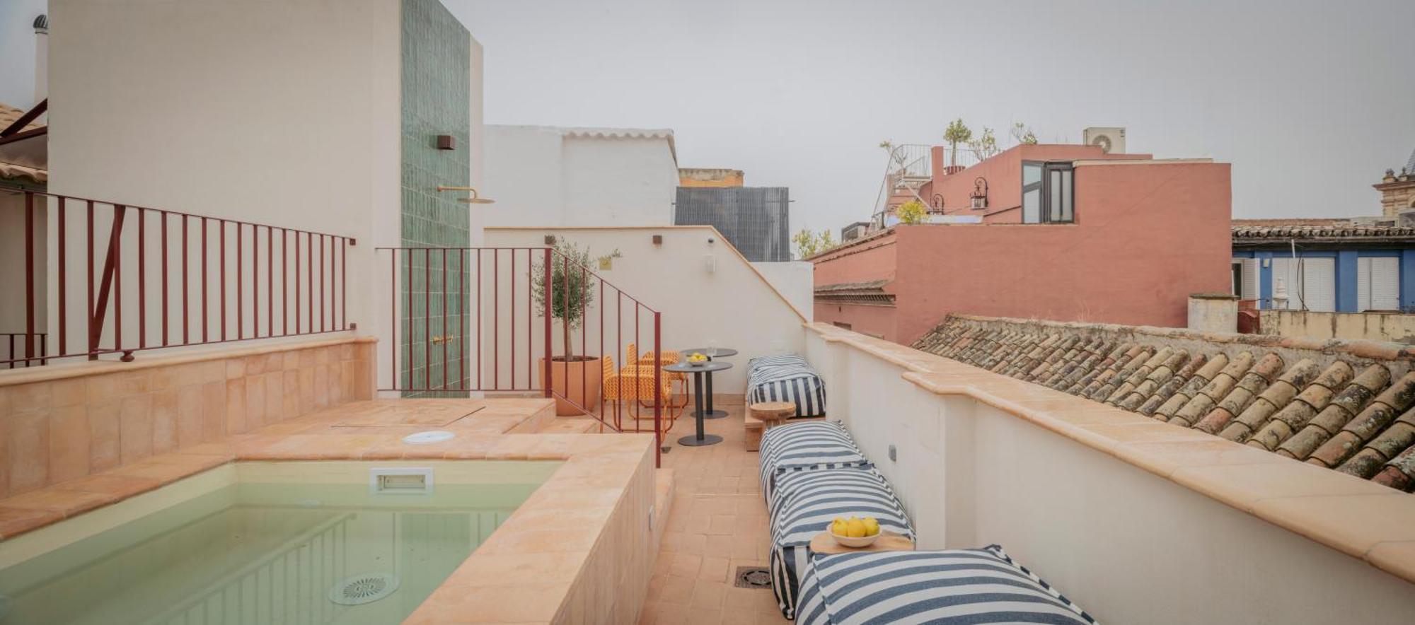 Lirium Casa Patio Hotel Seville Exterior photo