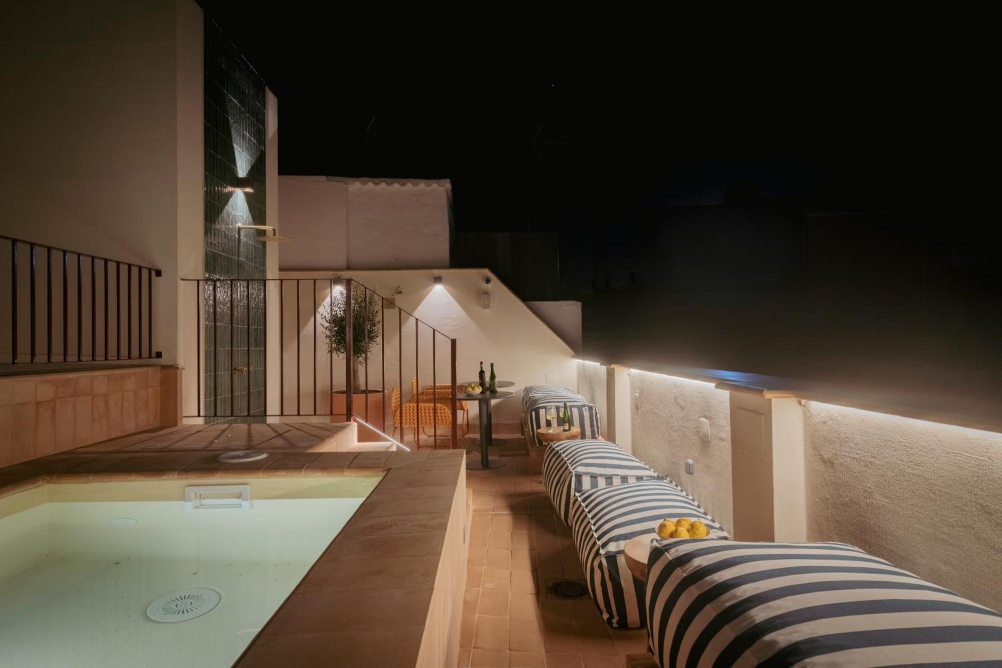 Lirium Casa Patio Hotel Seville Exterior photo