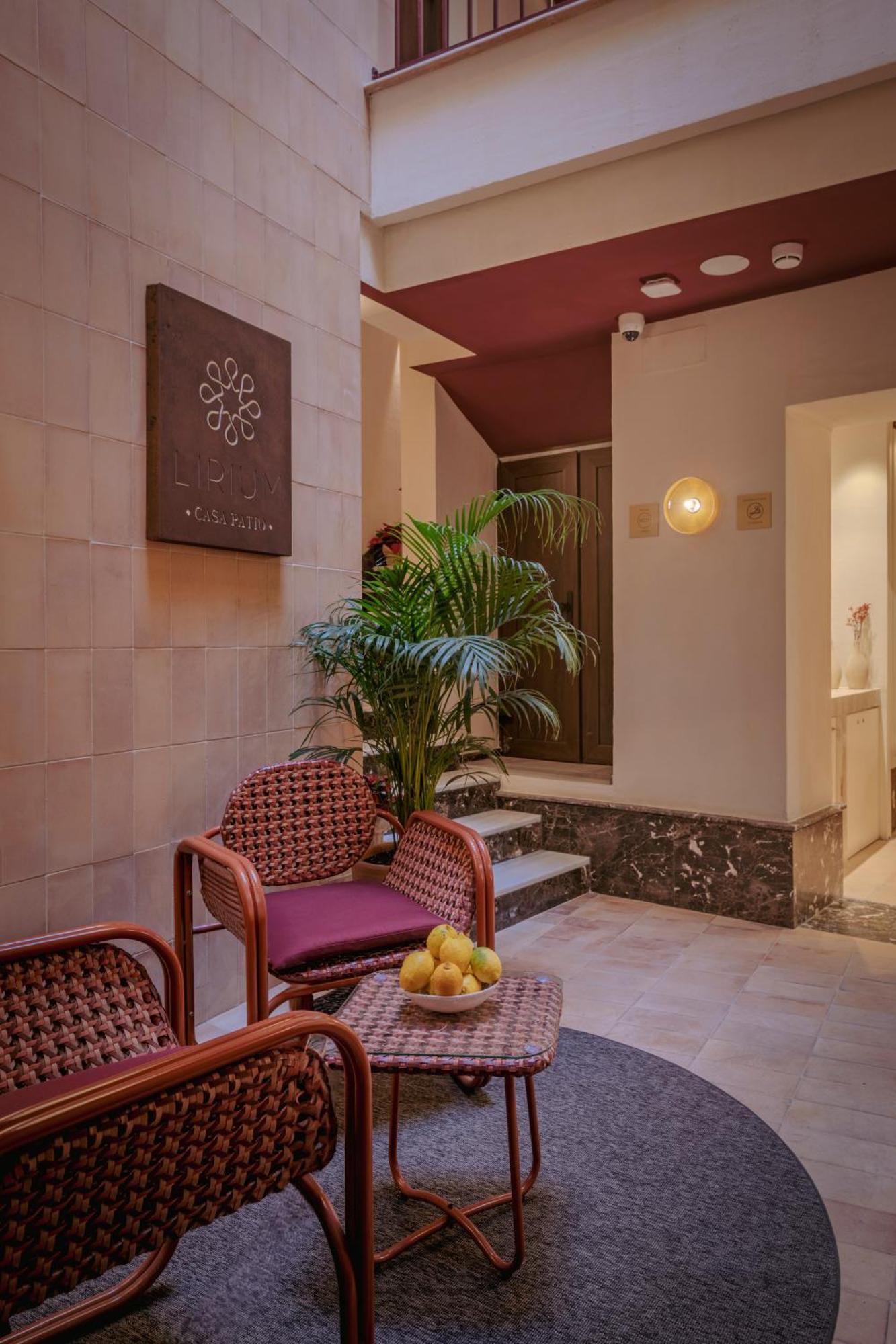 Lirium Casa Patio Hotel Seville Exterior photo
