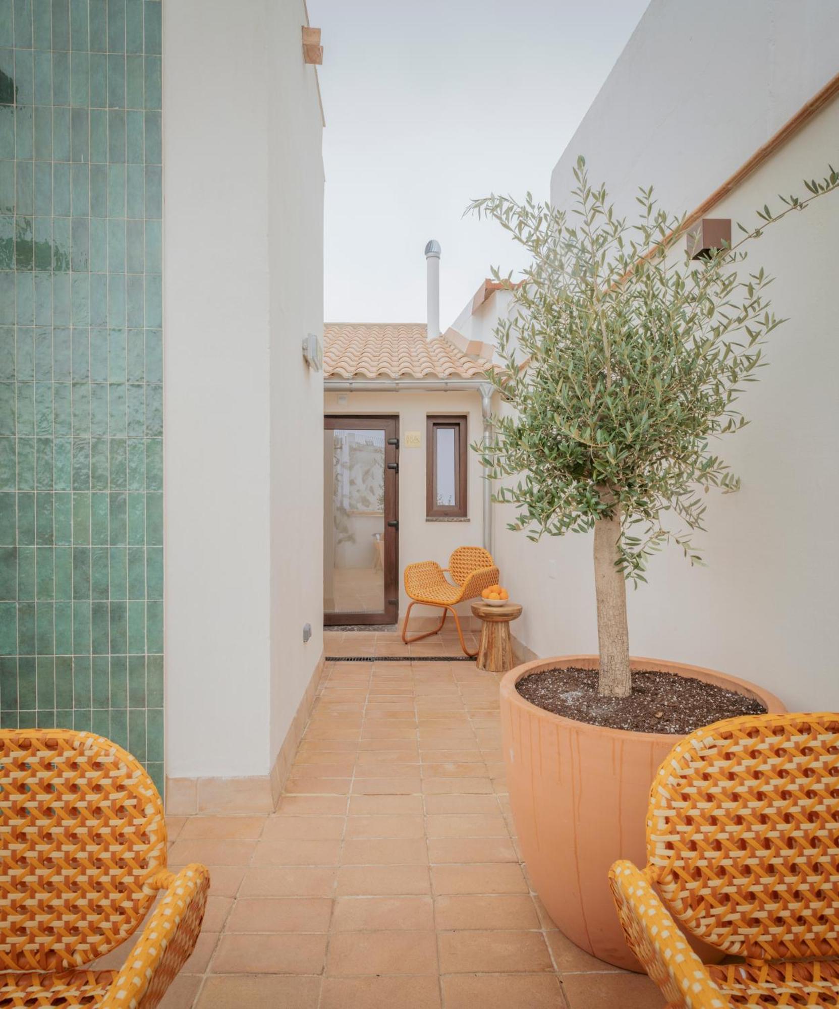 Lirium Casa Patio Hotel Seville Exterior photo
